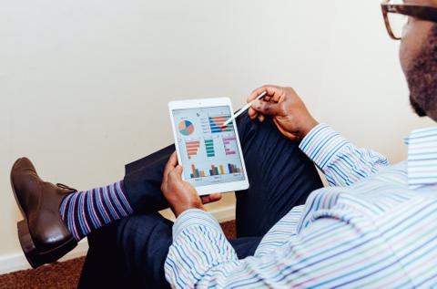 Online accounting reports interface which feels near me or you